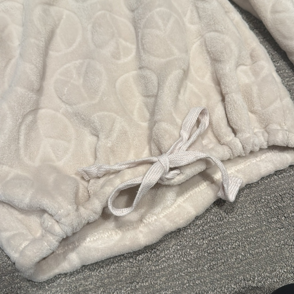 Peace cinch waist white sweater size small - Picture 3 of 3